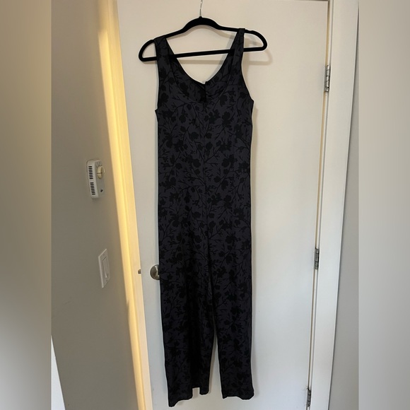 Smash and Tess Wide Leg silky jumpsuit - Picture 8 of 8